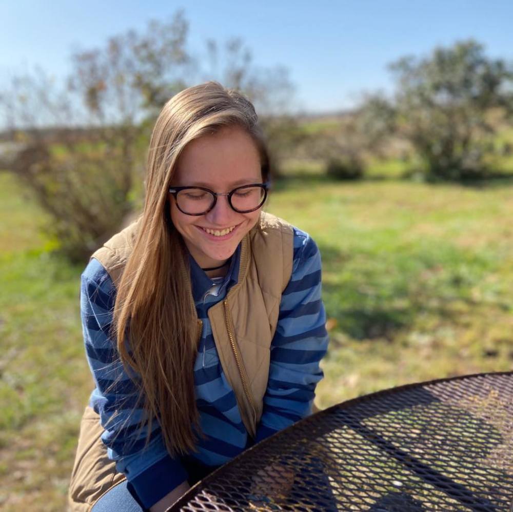 Meet your Posher, Emilia